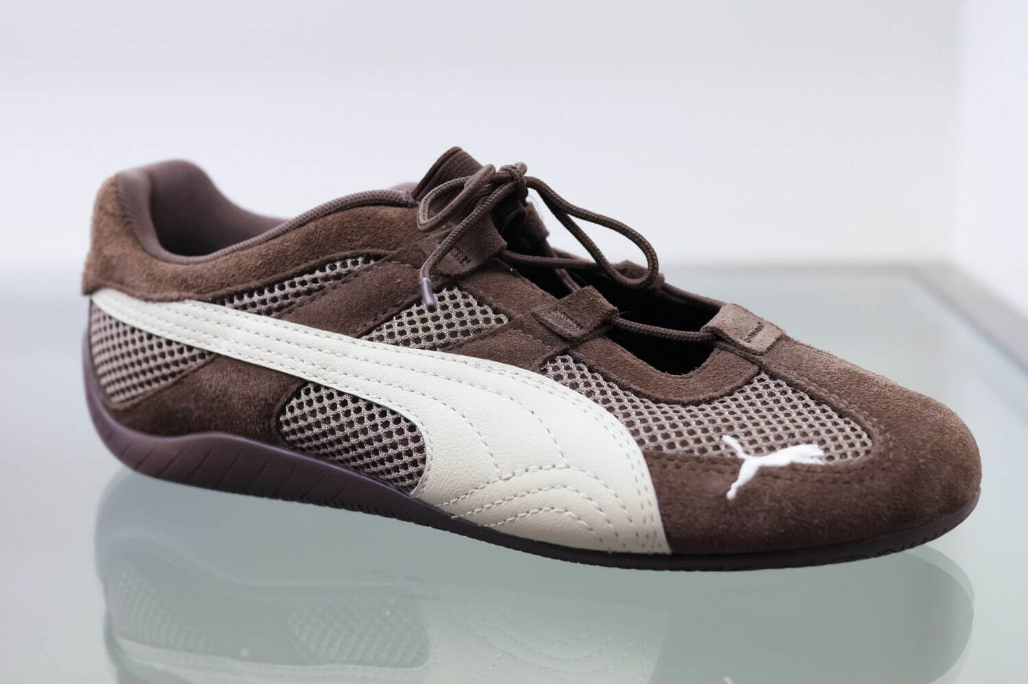 Puma★スピードキャット ゴー レースアップ スニーカー 2色 靴 プーマ「スピードキャット」スニーカー、ビタミンカラーの25年
