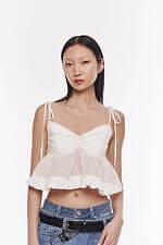 プールデ“騎士”着想のスーパーロングシャツ＆ルーズソックス風ウェッジブーツ｜写真5