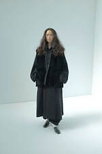 ブラン ワイエム 2025年秋冬コレクション、クラシックに見出す“モード”｜写真5