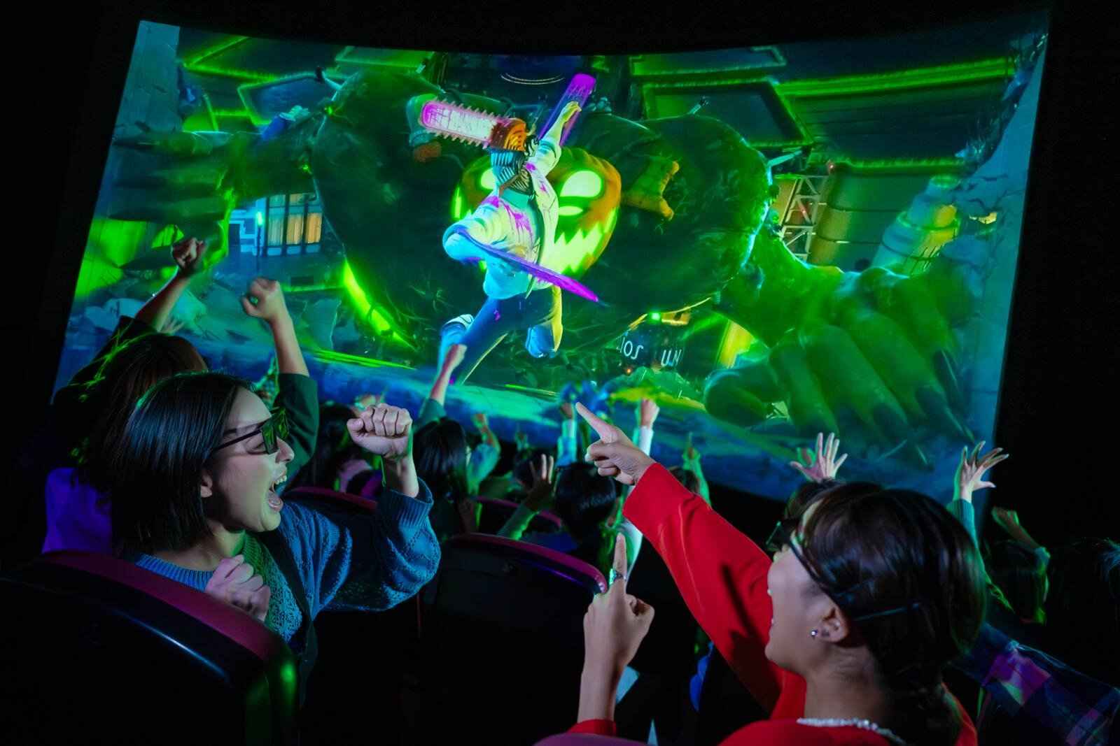USJのハロウィンイベント2025 - 昼はポケモンDJたちとパーティ、夜はゾンビが暴れる恐怖体験｜写真72