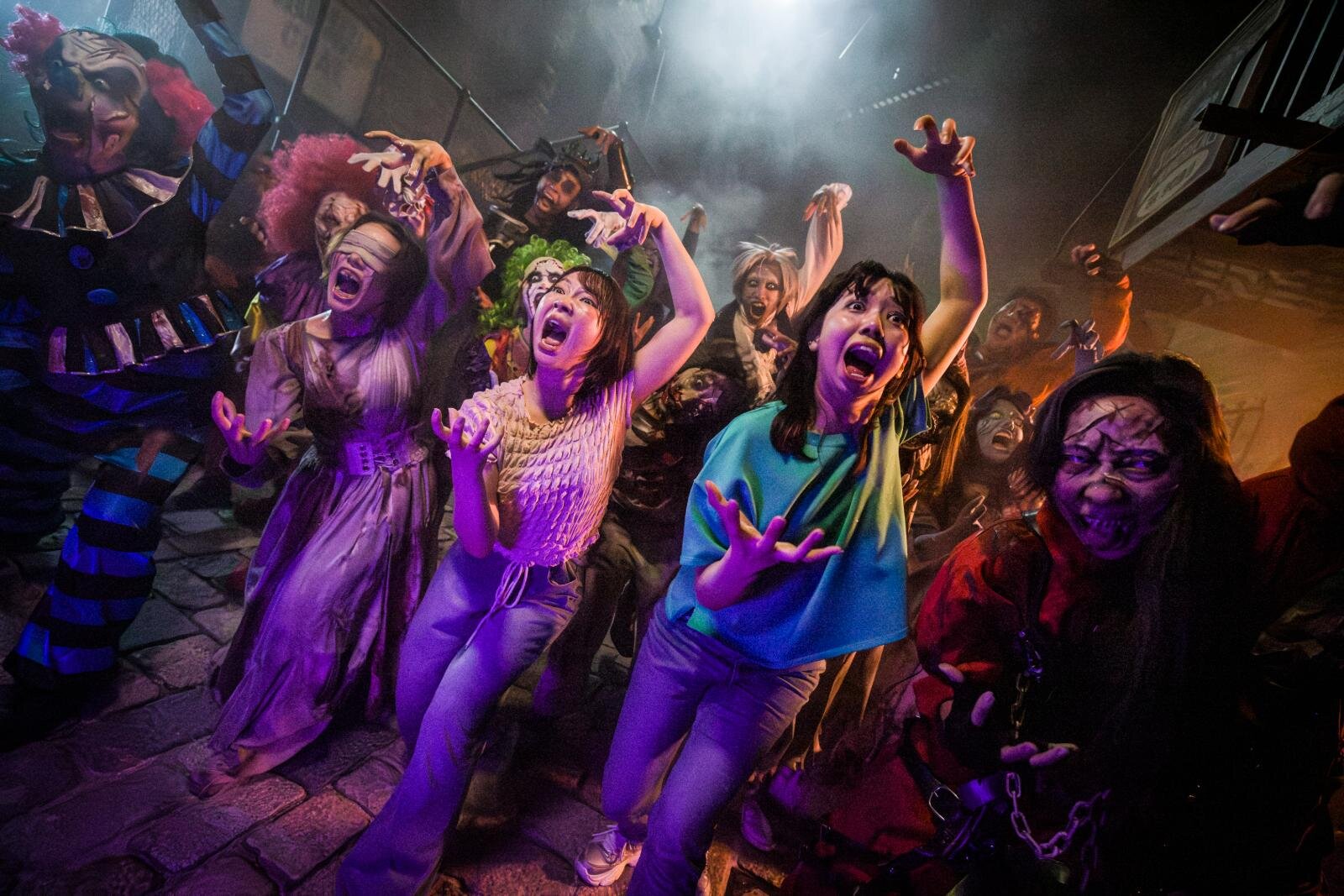 USJのハロウィンイベント2025 - 昼はポケモンDJたちとパーティ、夜はゾンビが暴れる恐怖体験｜写真18