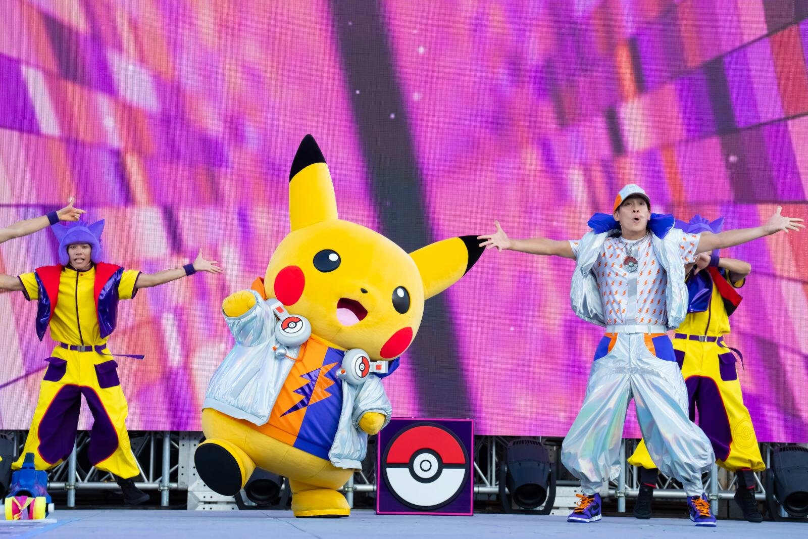 USJのハロウィンイベント2025 - 昼はポケモンDJたちとパーティ、夜はゾンビが暴れる恐怖体験｜写真39