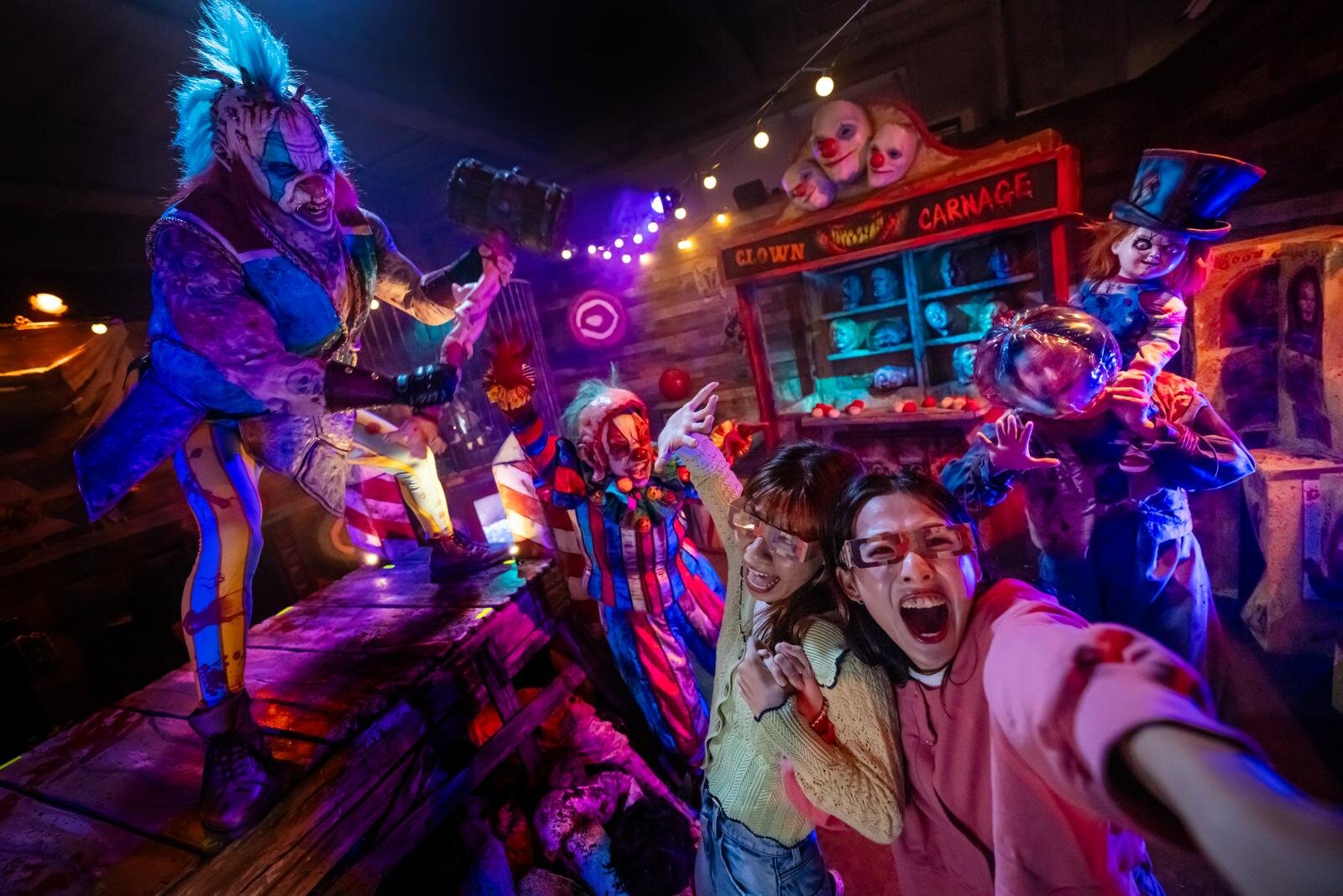 USJのハロウィンイベント2025 - 昼はポケモンDJたちとパーティ、夜はゾンビが暴れる恐怖体験｜写真20