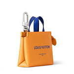 ルイ・ヴィトンの“ショッパー風”バッグチャーム、ホワイトパール潜む貝殻ポーチも｜写真2