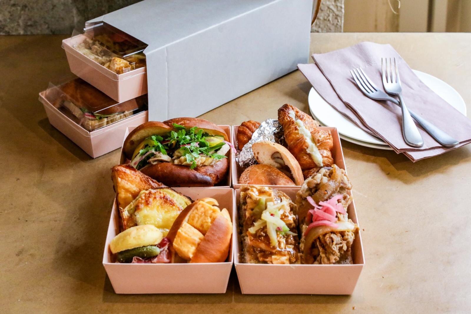 世田谷パン祭り×ビーバーブレッド「踊る！割田大サーカス御膳」4,000円