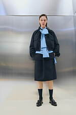 プラン シー25年秋冬、“大ぶりリボン付き”パステルブラウス＆リバーシブルのシアリングジャケット｜写真1