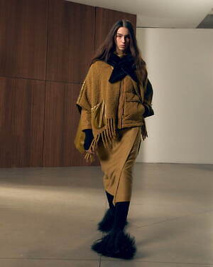 ヘルノ(HERNO) 2025-26年秋冬ウィメンズコレクション  - 写真2