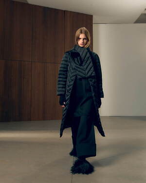 ヘルノ(HERNO) 2025-26年秋冬ウィメンズコレクション  - 写真14