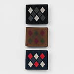 エンダースキーマの25年夏秋、“小型バッグを連結”バックパック＆レザーのアーガイル柄ミニ財布｜写真22