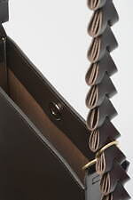 エンダースキーマの25年夏秋、“小型バッグを連結”バックパック＆レザーのアーガイル柄ミニ財布｜写真4