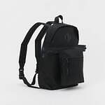 エンダースキーマの25年夏秋、“小型バッグを連結”バックパック＆レザーのアーガイル柄ミニ財布｜写真13