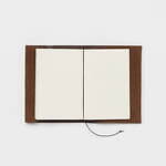 エンダースキーマの25年夏秋、“小型バッグを連結”バックパック＆レザーのアーガイル柄ミニ財布｜写真34