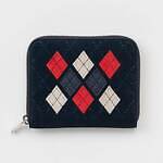 エンダースキーマの25年夏秋、“小型バッグを連結”バックパック＆レザーのアーガイル柄ミニ財布｜写真26