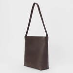 エンダースキーマの25年夏秋、“小型バッグを連結”バックパック＆レザーのアーガイル柄ミニ財布｜写真55