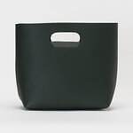 エンダースキーマの25年夏秋、“小型バッグを連結”バックパック＆レザーのアーガイル柄ミニ財布｜写真67