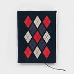 エンダースキーマの25年夏秋、“小型バッグを連結”バックパック＆レザーのアーガイル柄ミニ財布｜写真32