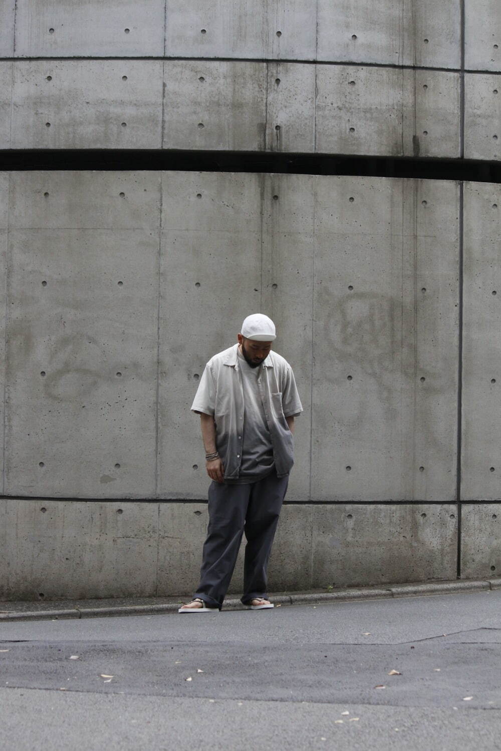 ノーマリズム テキスタイル“手染めグラデーション”の開襟シャツ＆Tシャツ、ナナミカ限定で｜写真12