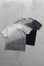 ノーマリズム テキスタイル“手染めグラデーション”の開襟シャツ＆Tシャツ、ナナミカ限定で｜写真8