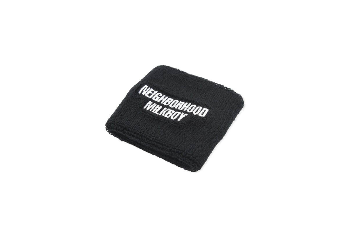 ミルクボーイ、アンダーカバーとの“三つ目のネコ型”チェーンバッグ＆ネイバーフッド黒猫Tシャツなど｜写真13