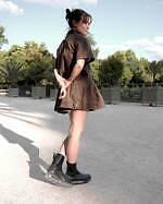 sacai新ユニセックスブーツ、シンプルなロゴ入り防水ラバーアッパー｜写真6