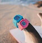 G-SHOCK“ハワイの花々”着想デジタル腕時計、夏に映えるブルー