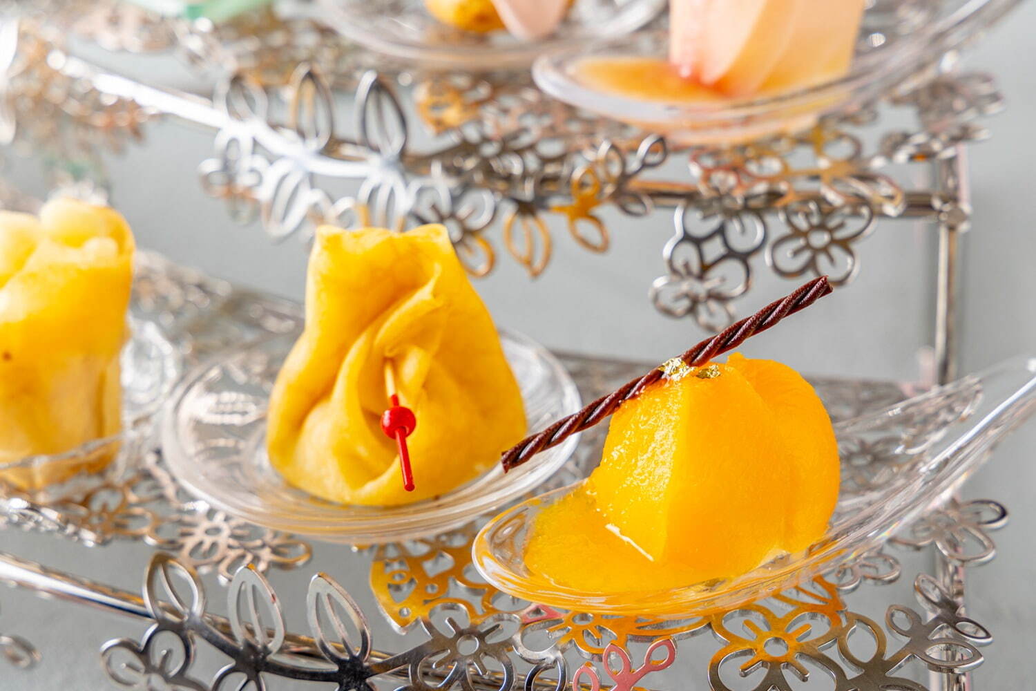ヒルトン東京お台場の夏限定「ピーチアフタヌーンティー」みずみずしい桃タルトやスコーン食べ放題も｜写真4