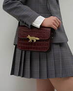 メゾン キツネ 25-26年秋冬コレクション - “おめかしキツネ”が楽しむ都会の冬｜写真2