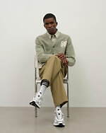 メゾン キツネ 25-26年秋冬コレクション - “おめかしキツネ”が楽しむ都会の冬｜写真9