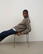 メゾン キツネ 25-26年秋冬コレクション - “おめかしキツネ”が楽しむ都会の冬｜写真12