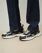 メゾン キツネ 25-26年秋冬コレクション - “おめかしキツネ”が楽しむ都会の冬｜写真25