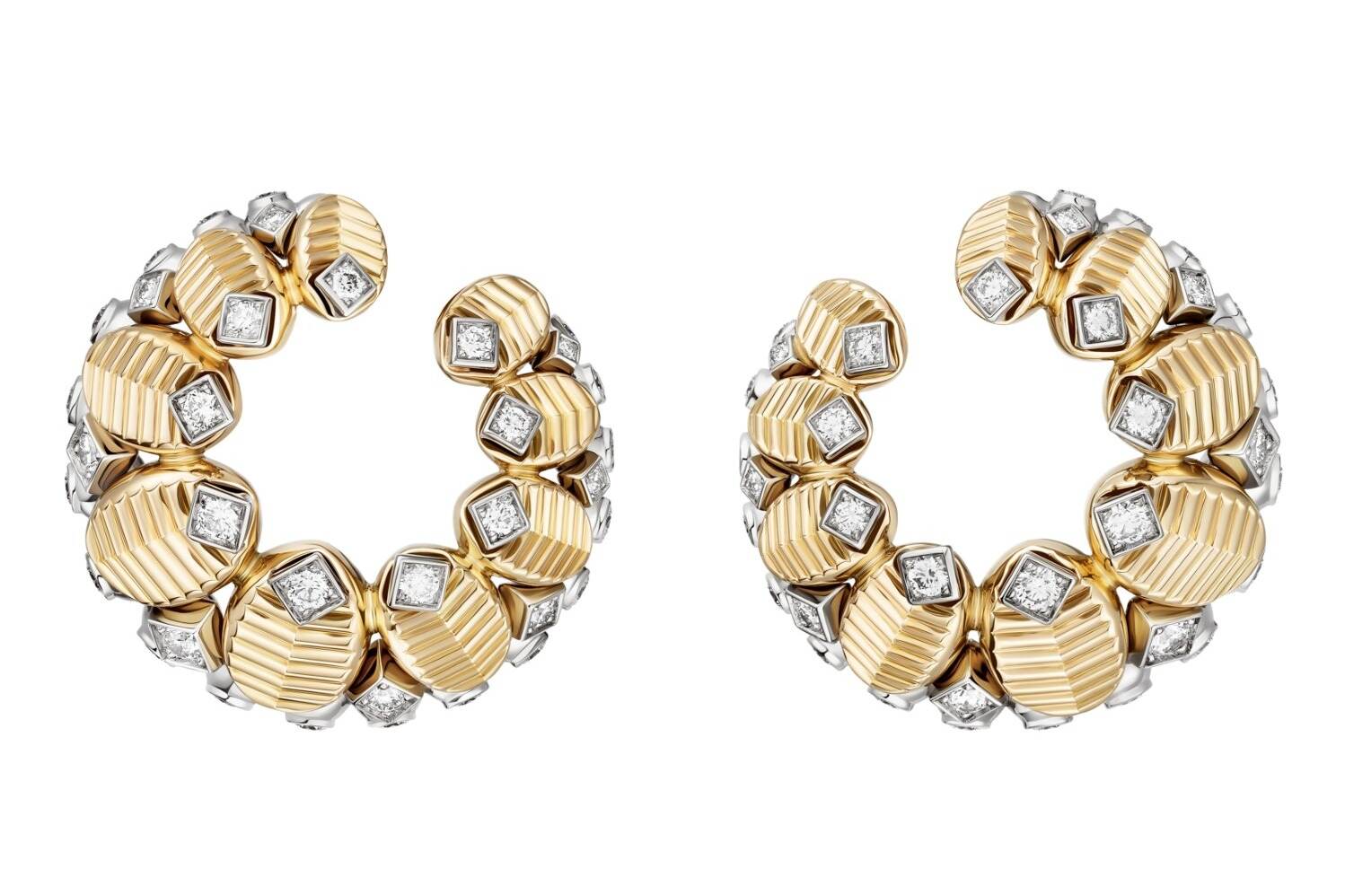 カルティエ “コーヒー豆”着想ジュエリー、モチーフが扇形に広がる新作リング＆イヤリング