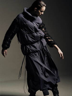 レギュレーション ヨウジヤマモト(REGULATION Yohji Yamamoto) 2025-26年秋冬ウィメンズコレクション  - 写真3