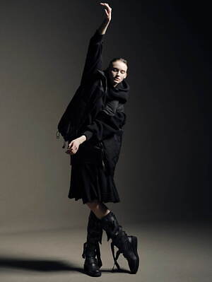 レギュレーション ヨウジヤマモト(REGULATION Yohji Yamamoto) 2025-26年秋冬ウィメンズコレクション  - 写真4