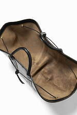 フミカ_ウチダ×チャコリ、経年変化する牛革ざっくりバッグ＆大きめポケットのキャンバスベスト｜写真4