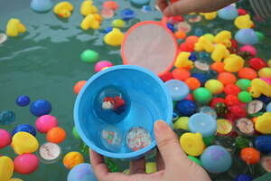 “ポニョをすくう”ジブリパークの『崖の上のポニョ』スーパーボールすくい、新メニューあんぱんも登場｜写真1