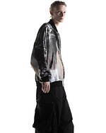 ユリウス“未来の工業地帯”をイメージしたグラフィックブルゾン、伊勢丹新宿店限定で｜写真7