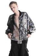 ユリウス“未来の工業地帯”をイメージしたグラフィックブルゾン、伊勢丹新宿店限定で｜写真11