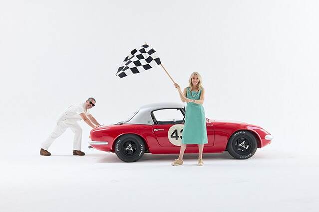 ビズビム“モータースポーツ着想”のチェッカーフラッグ柄シャツ＆車プリントTシャツ｜写真7
