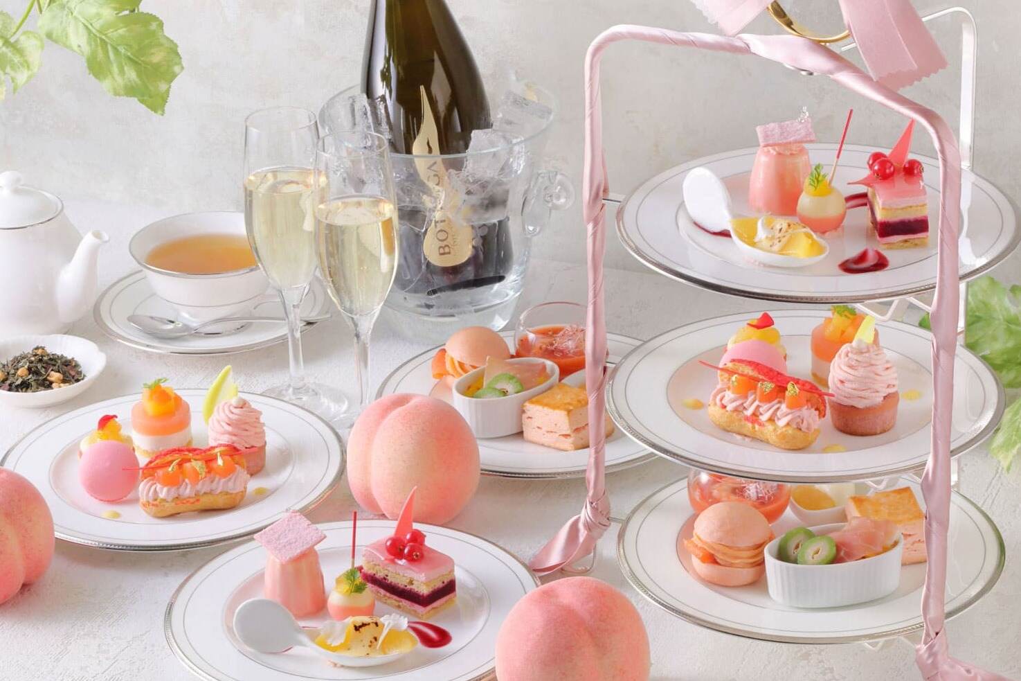 ホテルのアフタヌーンティー｜グランドニッコー東京 台場「ピンク一色」のピーチアフタヌーンティー、“紅茶香る”桃のタルトなど