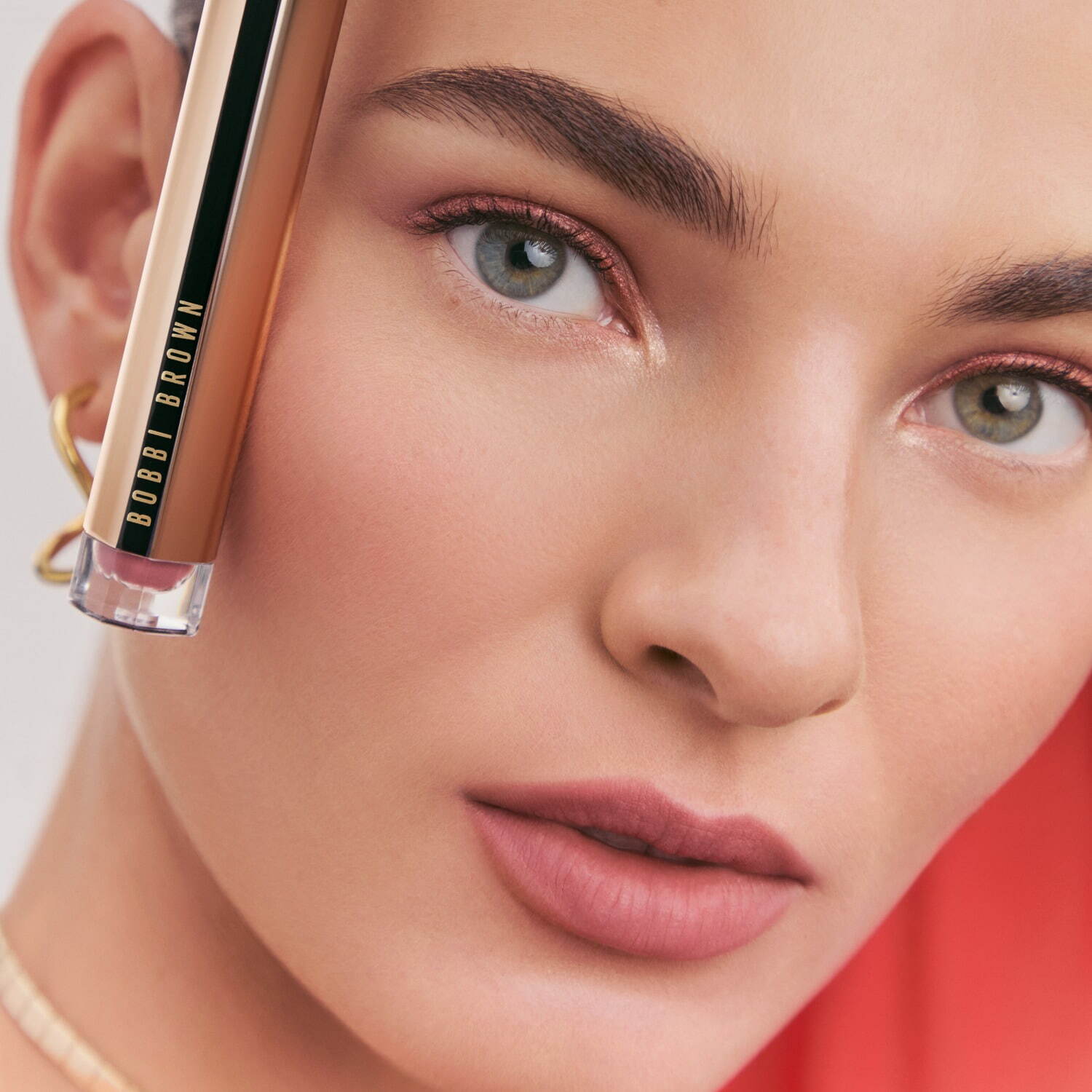 ボビイ ブラウン(BOBBI BROWN) 運命の赤い糸｜写真2