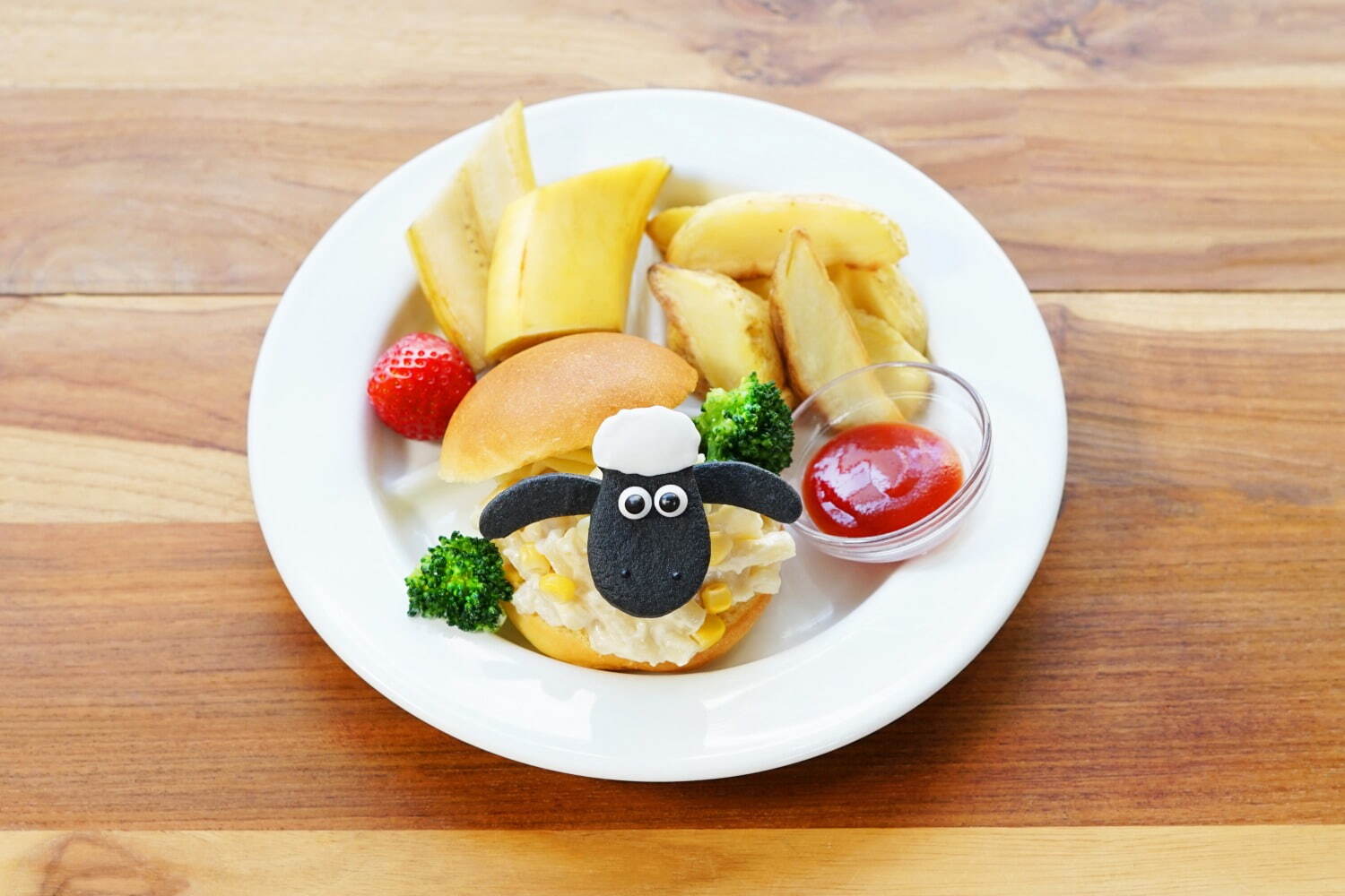 吉祥寺「ひつじのショーン」コラボカフェ、“毛糸風”パスタやグルミットのパフェ風ドリンク｜写真4