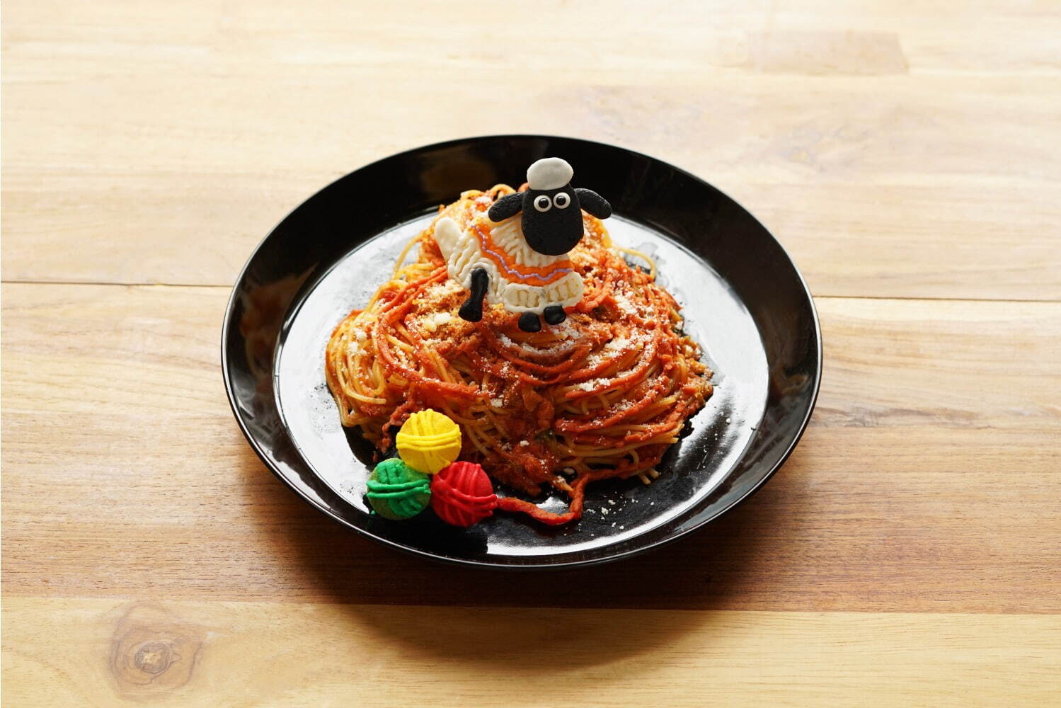 吉祥寺「ひつじのショーン」コラボカフェ、“毛糸風”パスタやグルミットのパフェ風ドリンク｜写真5