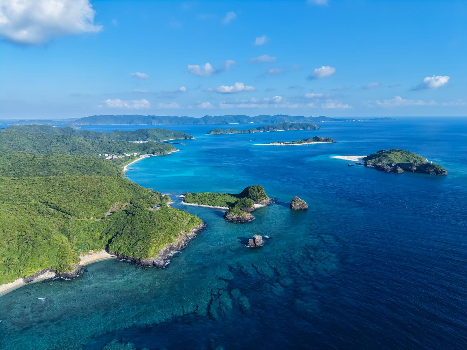 慶良間諸島・座間味の”ケラマブルー”ビーチや絶景展望スポット｜写真42