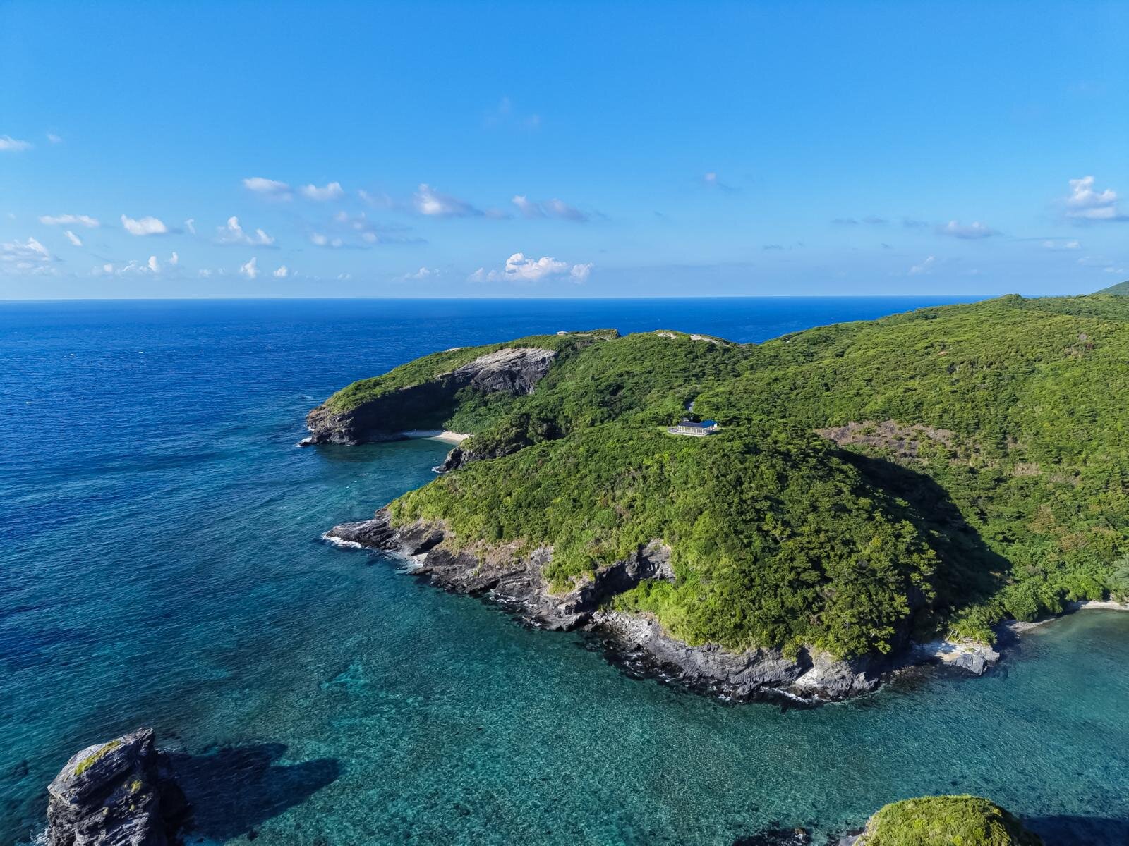 慶良間諸島・座間味の”ケラマブルー”ビーチや絶景展望スポット｜写真41