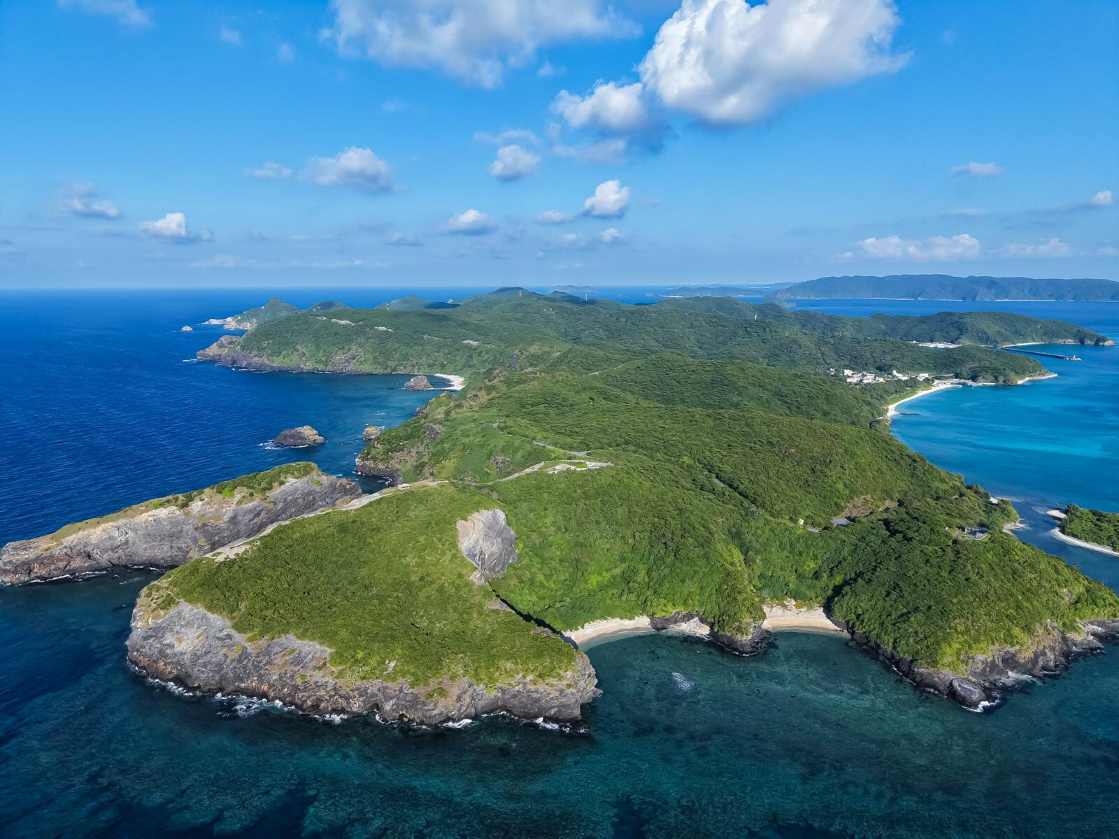 慶良間諸島・座間味の”ケラマブルー”ビーチや絶景展望スポット｜写真43