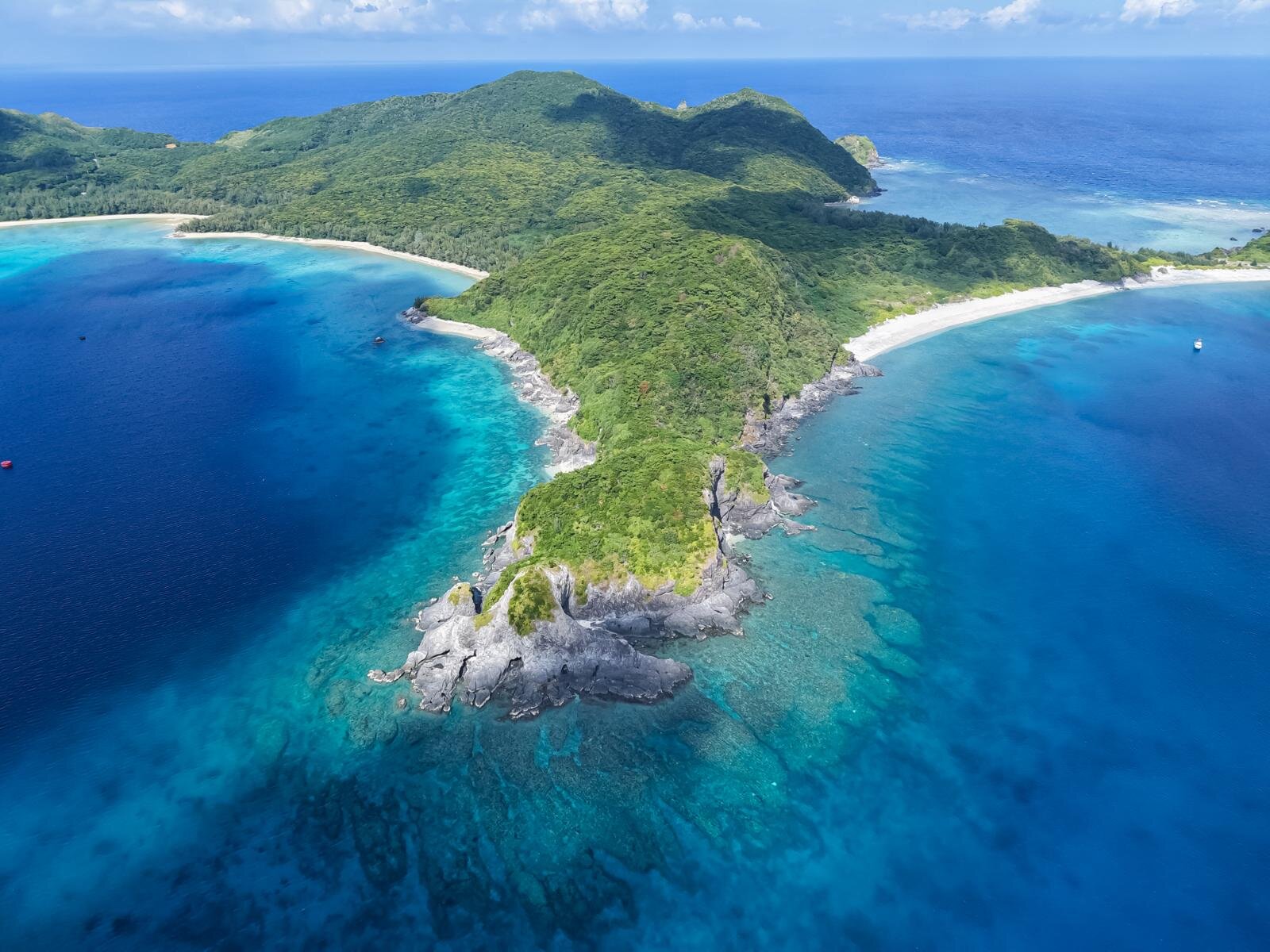 慶良間諸島・座間味の”ケラマブルー”ビーチや絶景展望スポット｜写真19