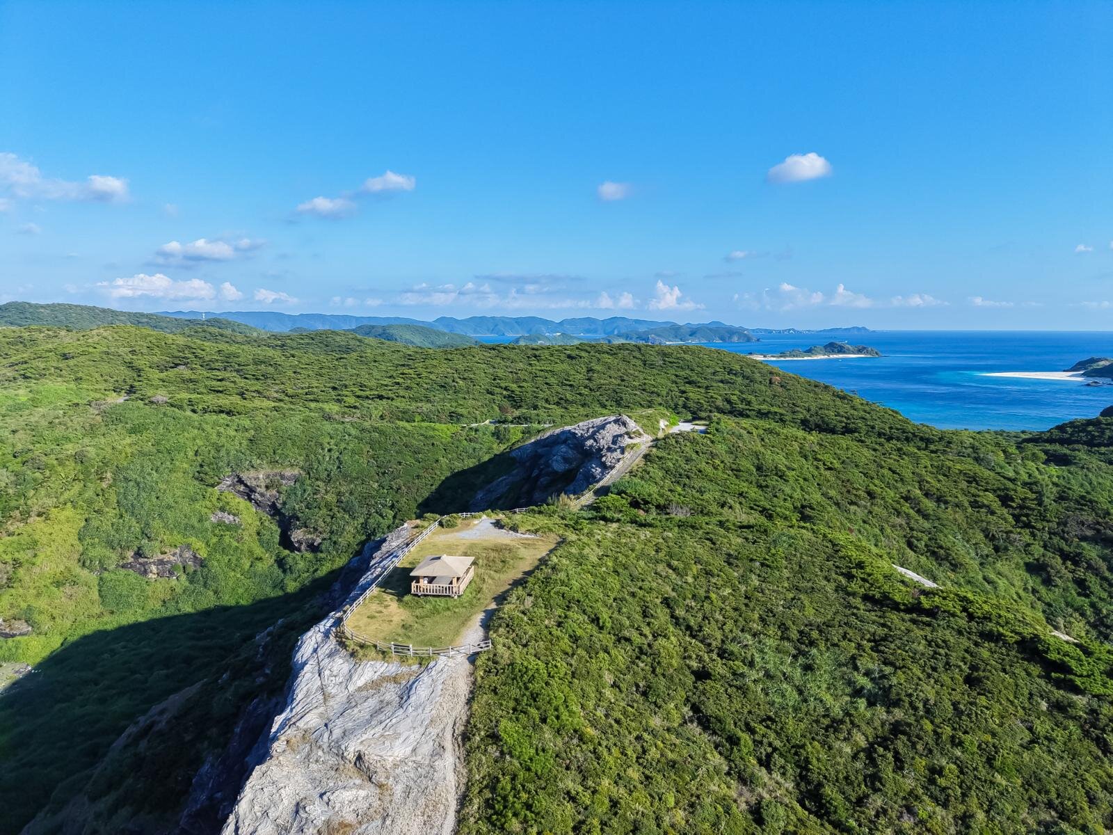 慶良間諸島・座間味の”ケラマブルー”ビーチや絶景展望スポット｜写真37