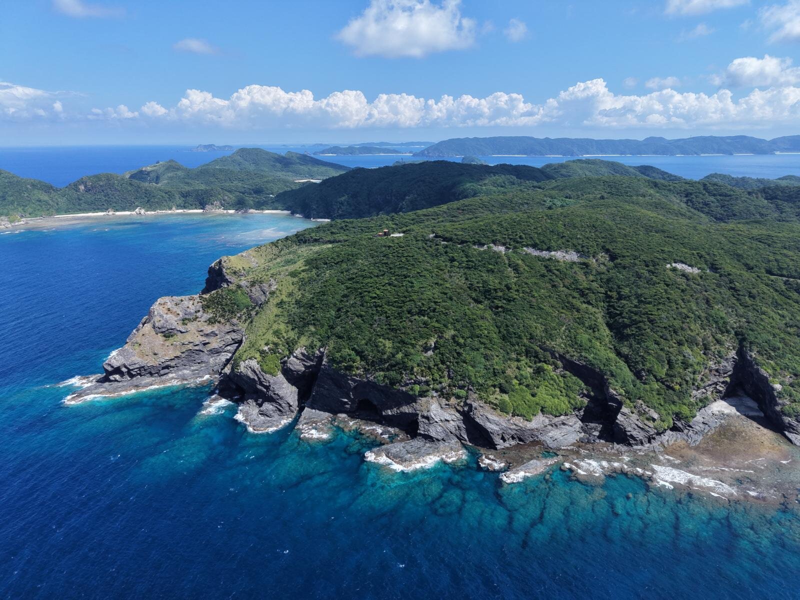 慶良間諸島・座間味の”ケラマブルー”ビーチや絶景展望スポット｜写真46
