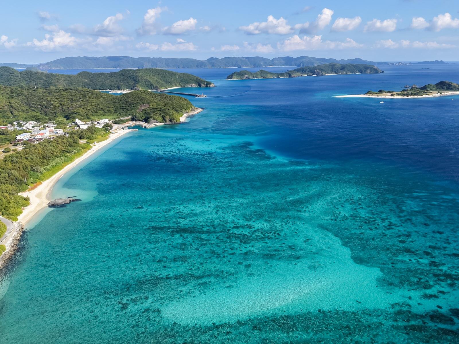 慶良間諸島・座間味の”ケラマブルー”ビーチや絶景展望スポット｜写真18