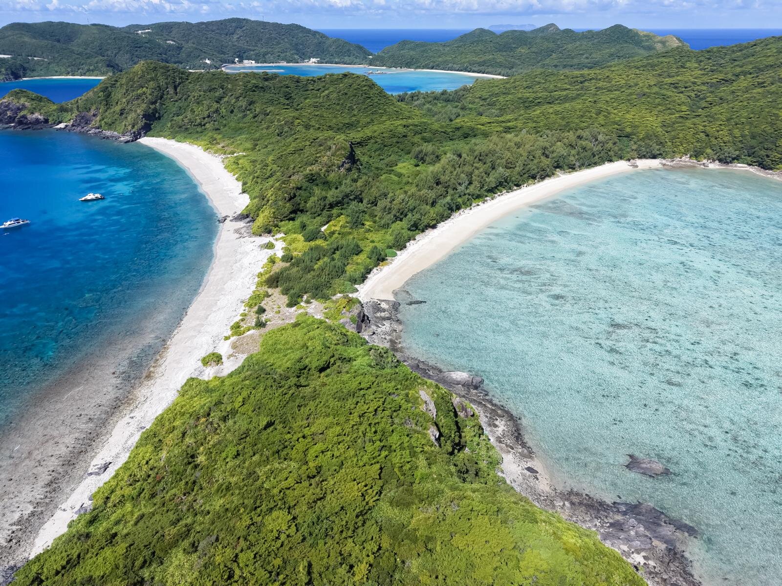 慶良間諸島・座間味の”ケラマブルー”ビーチや絶景展望スポット｜写真24